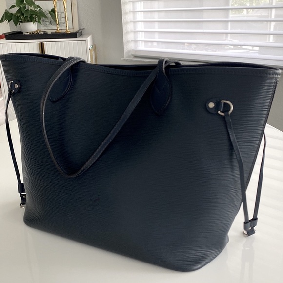 Louis Vuitton Epi Sapphire Neverfull MM - Picture 6 of 16